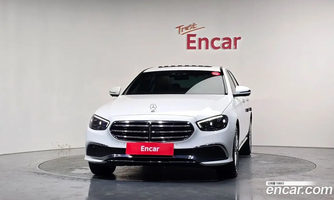 Mercedes-Benz E-Class 2023 1.9 автомат (гидро), фото 3