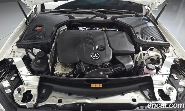 Mercedes-Benz E-Class 2023 1.9 автомат (гидро), миниатюра 6