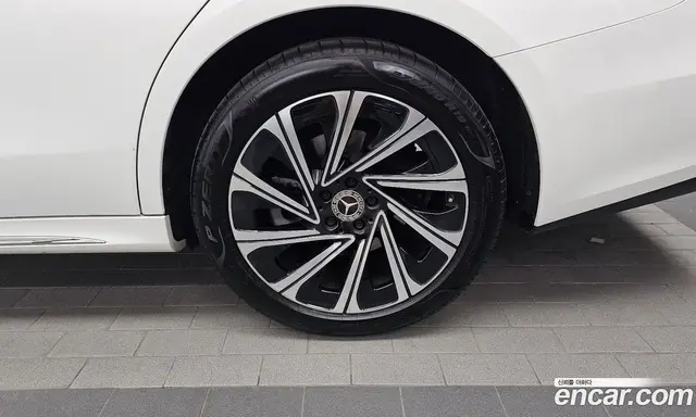 Mercedes-Benz E-Class 2024 2.0 автомат (гидро), миниатюра 7 Mercedes-Benz E-Class 2024 2.0 автомат (гидро), миниатюра 7