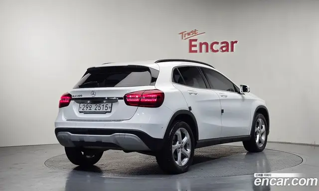 Mercedes-Benz GLA-Class 2018 2.0 автомат (гидро), миниатюра 2 Mercedes-Benz GLA-Class 2018 2.0 автомат (гидро), миниатюра 2