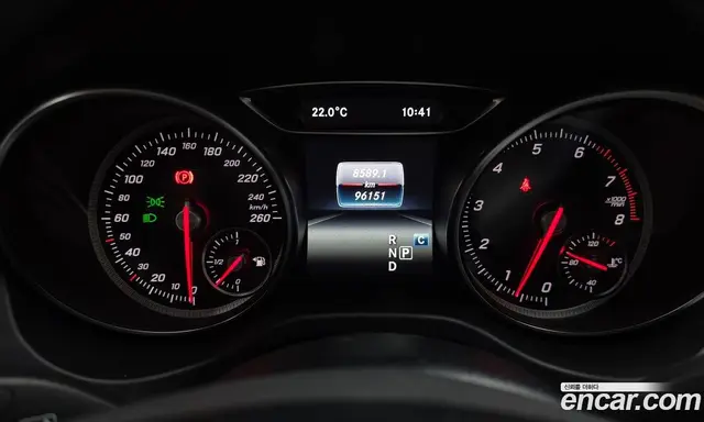 Mercedes-Benz GLA-Class 2018 2.0 автомат (гидро), миниатюра 11 Mercedes-Benz GLA-Class 2018 2.0 автомат (гидро), миниатюра 11