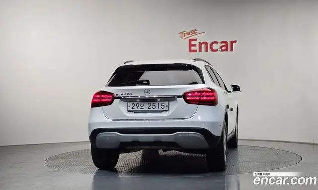 Mercedes-Benz GLA-Class 2018 2.0 автомат (гидро), миниатюра 4 Mercedes-Benz GLA-Class 2018 2.0 автомат (гидро), миниатюра 4
