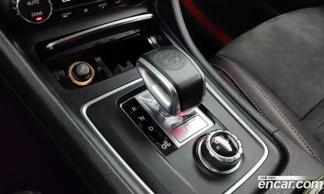 Mercedes-Benz GLA-Class 2019 2.0 автомат (гидро), миниатюра 12
