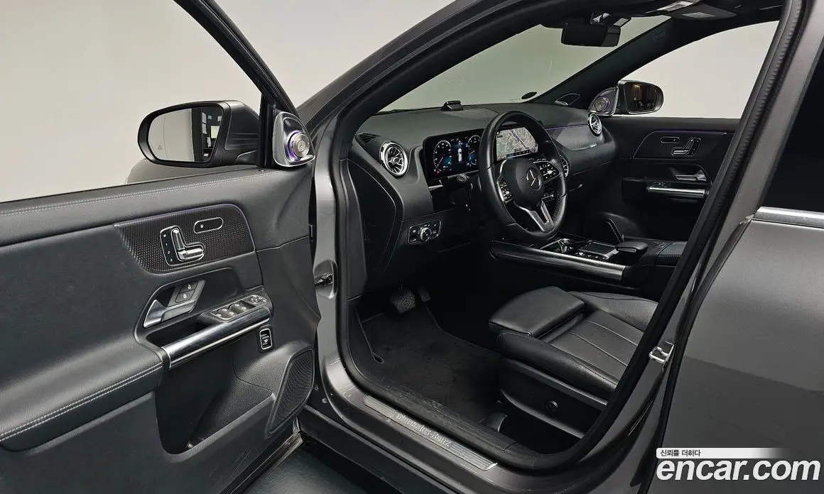 Mercedes-Benz GLA-Class 2021 2.0 автомат (гидро), фото 12