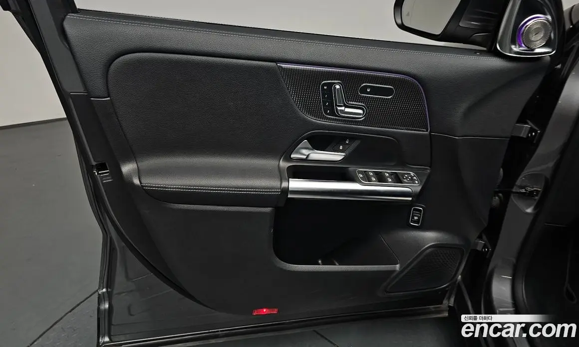 Mercedes-Benz GLA-Class 2021 2.0 автомат (гидро), фото 13