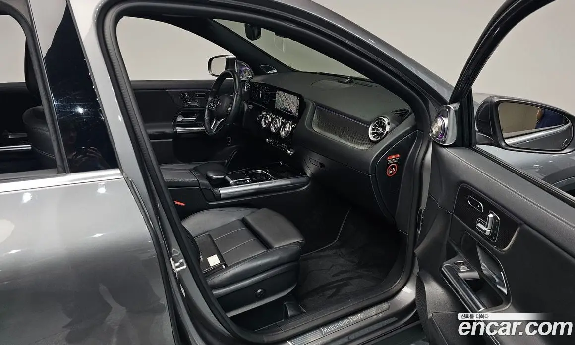 Mercedes-Benz GLA-Class 2021 2.0 автомат (гидро), фото 16