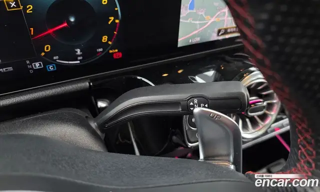 Mercedes-Benz GLA-Class 2022 2.0 автомат (гидро), миниатюра 12
