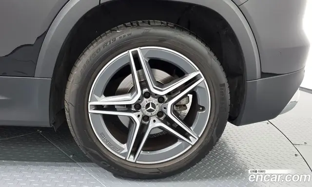 Mercedes-Benz GLB-Class 2021 2.0 автомат (гидро), миниатюра 6 Mercedes-Benz GLB-Class 2021 2.0 автомат (гидро), миниатюра 6