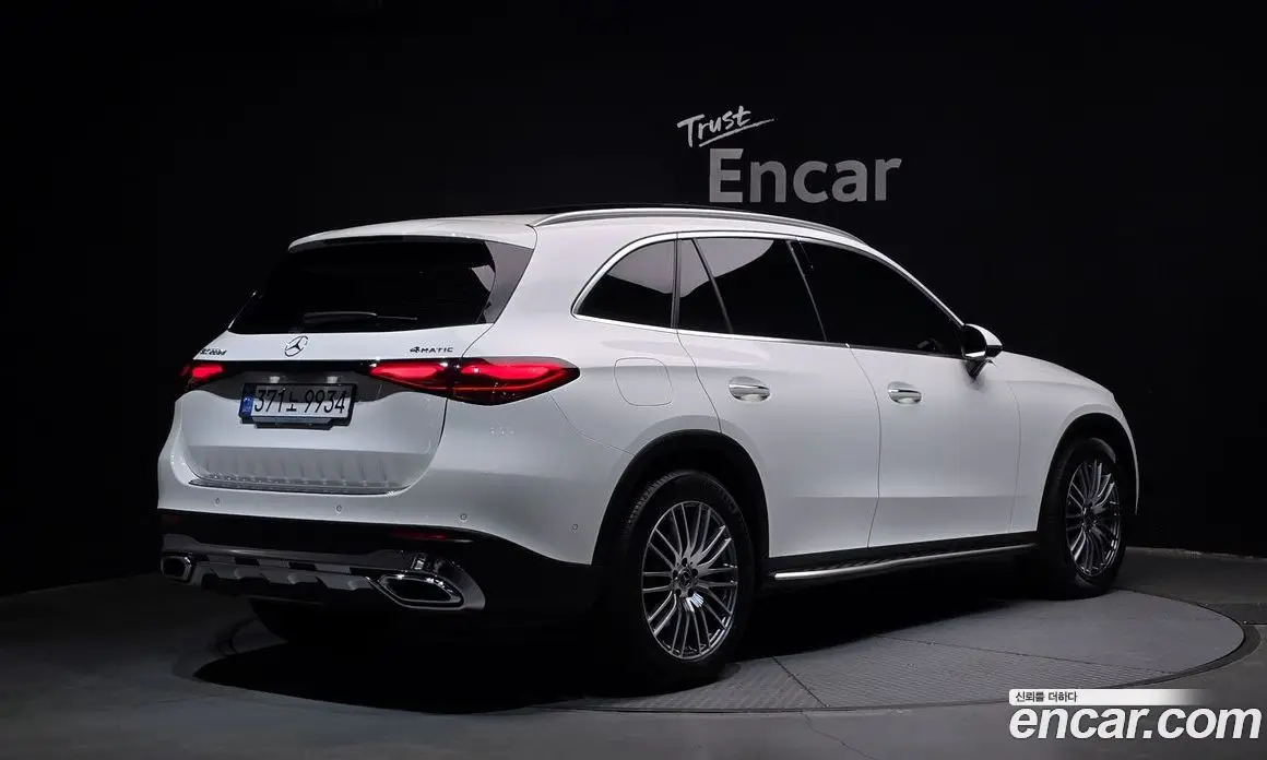 Mercedes-Benz GLC-Class 2024 2.0 автомат (гидро), фото 2 Mercedes-Benz GLC-Class 2024 2.0 автомат (гидро), фото 2