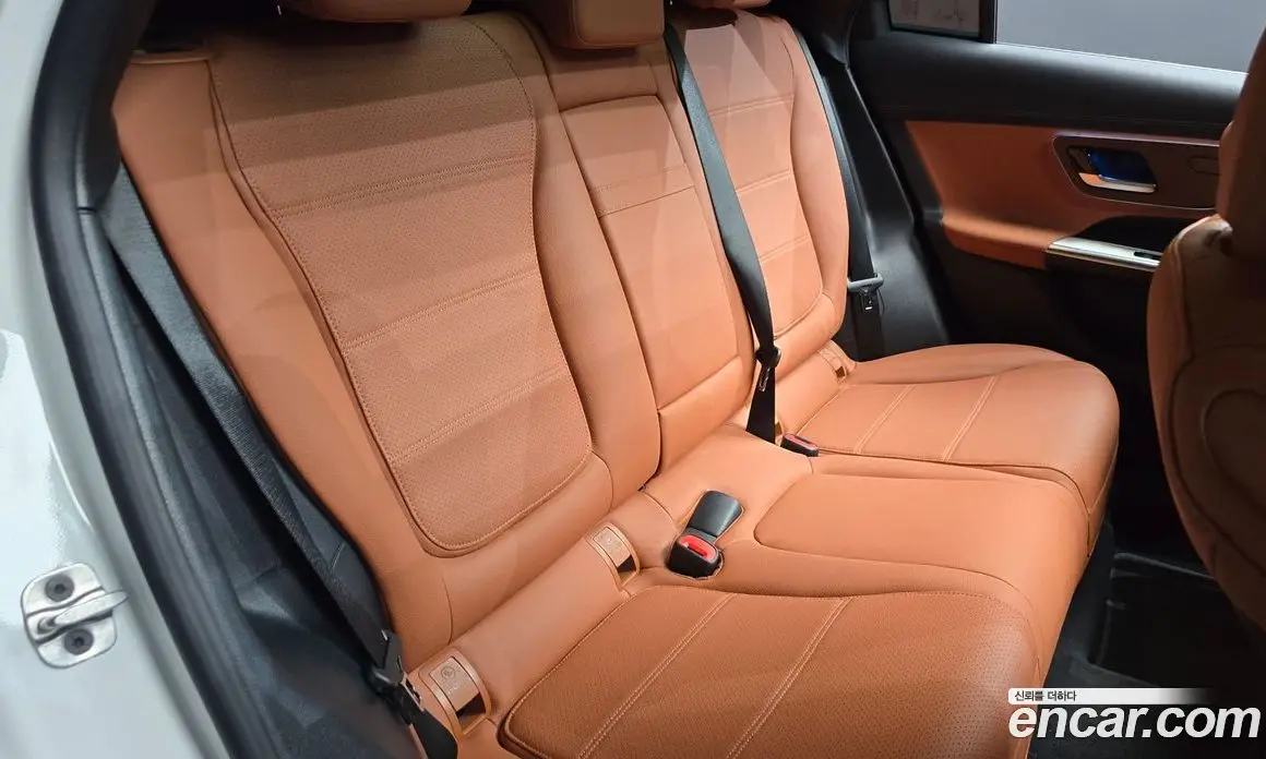 Mercedes-Benz GLC-Class 2024 2.0 автомат (гидро), фото 17 Mercedes-Benz GLC-Class 2024 2.0 автомат (гидро), фото 17