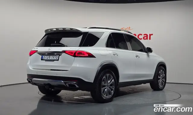 Mercedes-Benz GLE-Class 2021 2.0 автомат (гидро), миниатюра 2