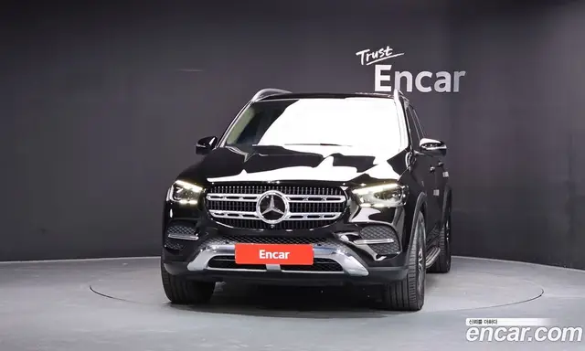 Mercedes-Benz GLE-Class 2023 2.0 автомат (гидро), миниатюра 2
