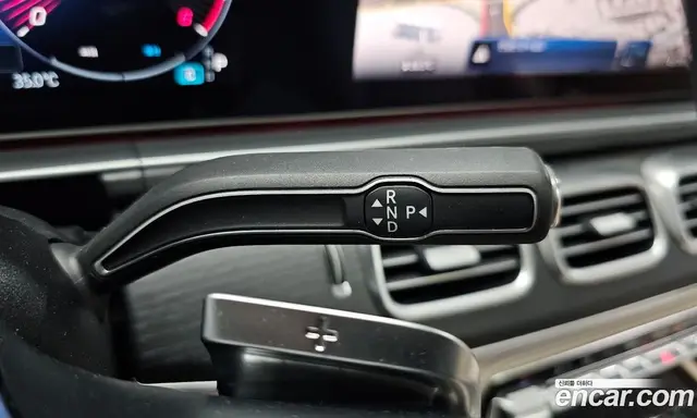Mercedes-Benz GLE-Class 2023 2.0 автомат (гидро), миниатюра 11