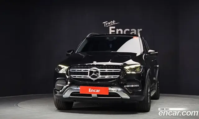 Mercedes-Benz GLE-Class 2024 2.0 автомат (гидро), миниатюра 3