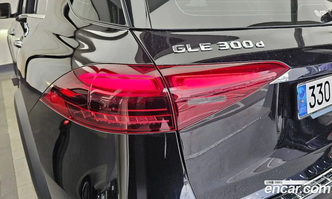 Mercedes-Benz GLE-Class 2024 2.0 автомат (гидро), фото 9
