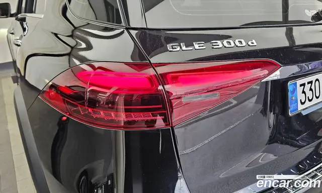 Mercedes-Benz GLE-Class 2024 2.0 автомат (гидро), миниатюра 9