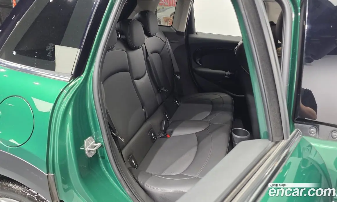 Mini Cooper 2021 1.5 автомат (гидро), фото 18 Mini Cooper 2021 1.5 автомат (гидро), фото 18