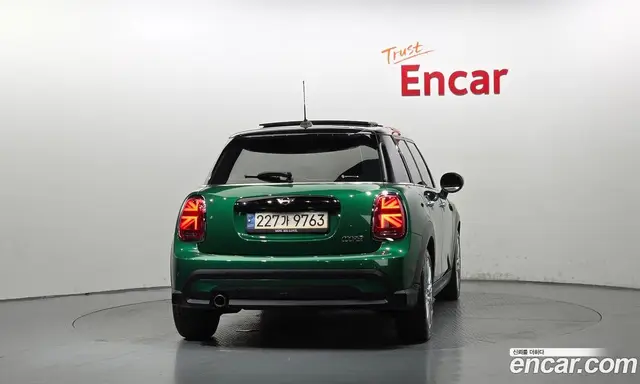 Mini Cooper 2021 1.5 автомат (гидро), миниатюра 4 Mini Cooper 2021 1.5 автомат (гидро), миниатюра 4