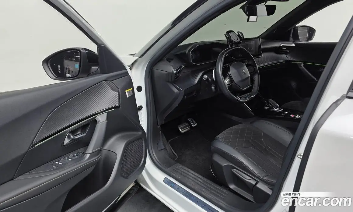 Peugeot 2008 2021 1.5 автомат (гидро), фото 13 Peugeot 2008 2021 1.5 автомат (гидро), фото 13
