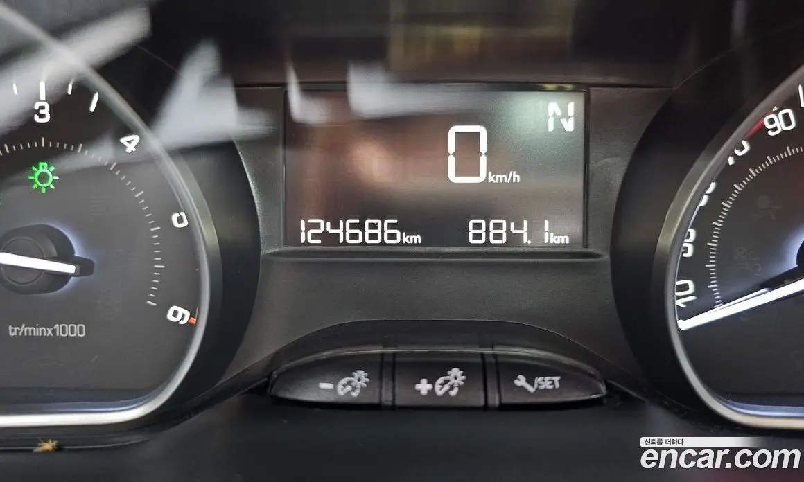 Peugeot 208 2018 1.6 автомат (гидро), фото 11 Peugeot 208 2018 1.6 автомат (гидро), фото 11