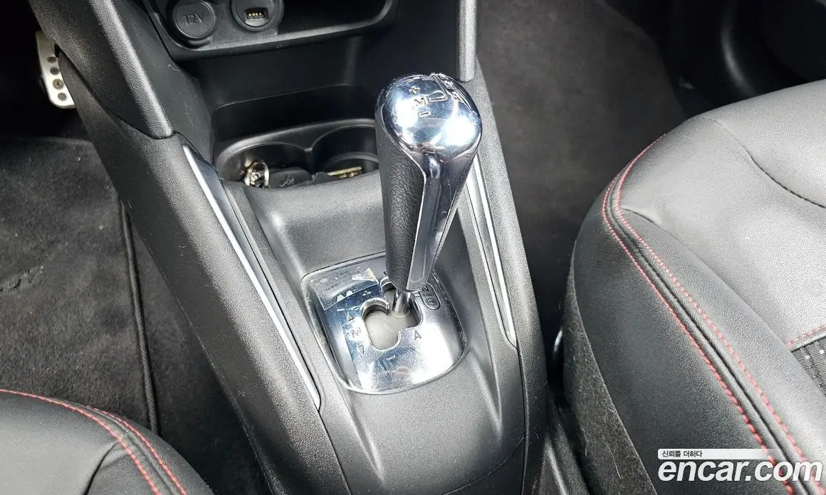 Peugeot 208 2018 1.6 автомат (гидро), фото 12 Peugeot 208 2018 1.6 автомат (гидро), фото 12