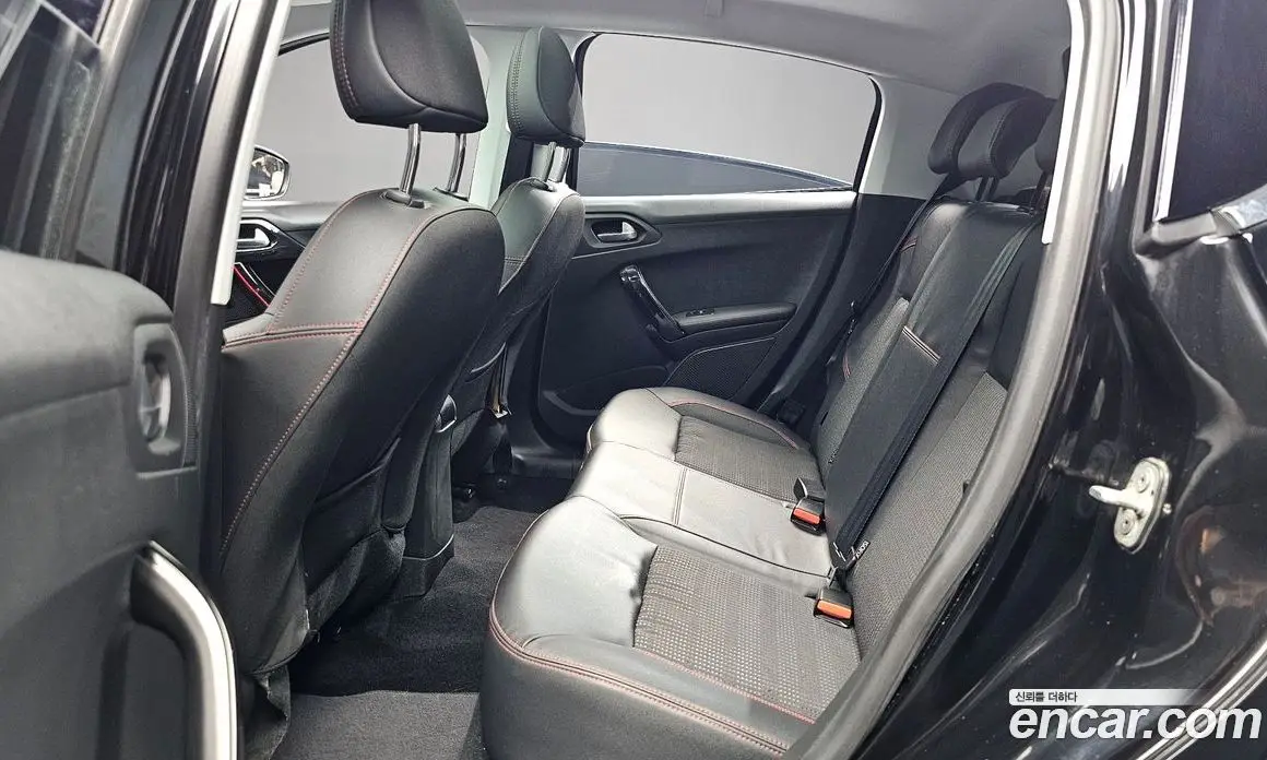 Peugeot 208 2018 1.6 автомат (гидро), фото 16 Peugeot 208 2018 1.6 автомат (гидро), фото 16