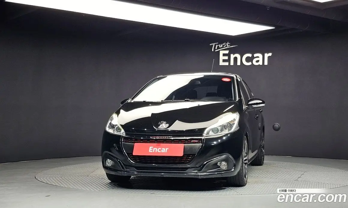 Peugeot 208 2018 1.6 автомат (гидро), фото 3 Peugeot 208 2018 1.6 автомат (гидро), фото 3