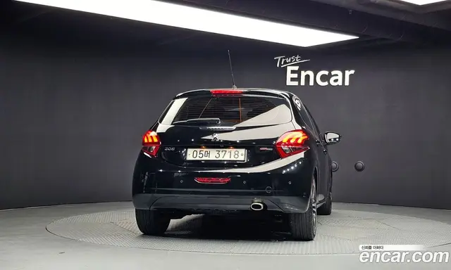 Peugeot 208 2018 1.6 автомат (гидро), миниатюра 4 Peugeot 208 2018 1.6 автомат (гидро), миниатюра 4