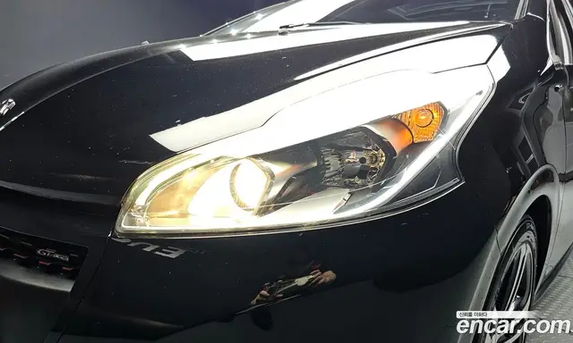 Peugeot 208 2018 1.6 автомат (гидро), миниатюра 8 Peugeot 208 2018 1.6 автомат (гидро), миниатюра 8