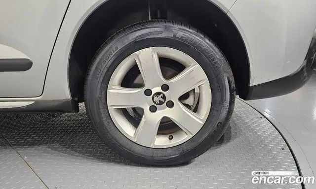 Peugeot 3008 2014 1.6 автомат (гидро), миниатюра 6 Peugeot 3008 2014 1.6 автомат (гидро), миниатюра 6