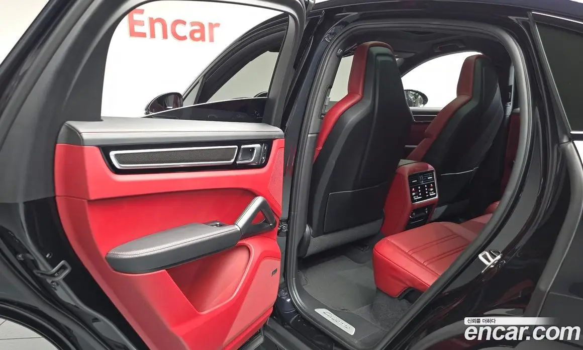 Porsche Cayenne 2022 3.0 автомат (гидро), фото 15