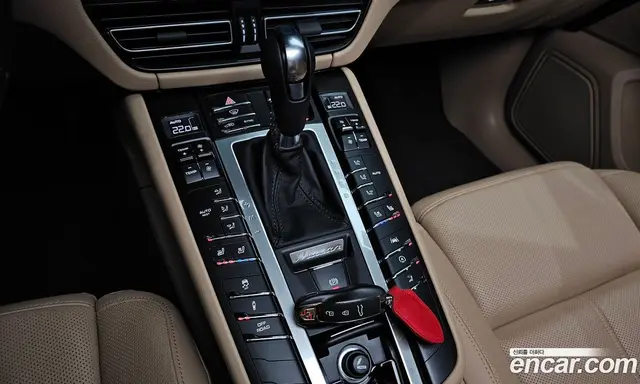 Porsche Macan 2021 2.0 автомат (гидро), миниатюра 12