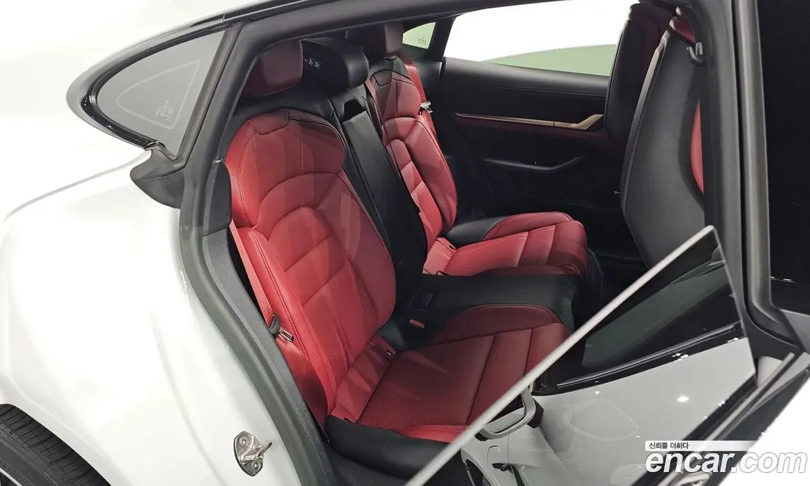 Porsche Taycan 2023 0.1 автомат (гидро), фото 17 Porsche Taycan 2023 0.1 автомат (гидро), фото 17