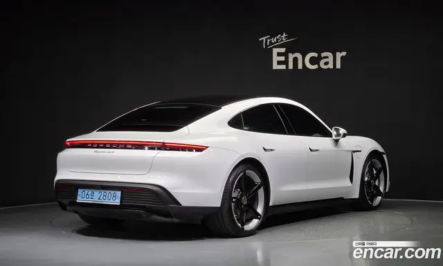 Porsche Taycan 2024 0.1 автомат (гидро), миниатюра 2 Porsche Taycan 2024 0.1 автомат (гидро), миниатюра 2
