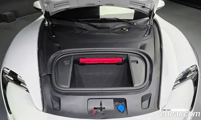 Porsche Taycan 2024 0.1 автомат (гидро), миниатюра 6 Porsche Taycan 2024 0.1 автомат (гидро), миниатюра 6
