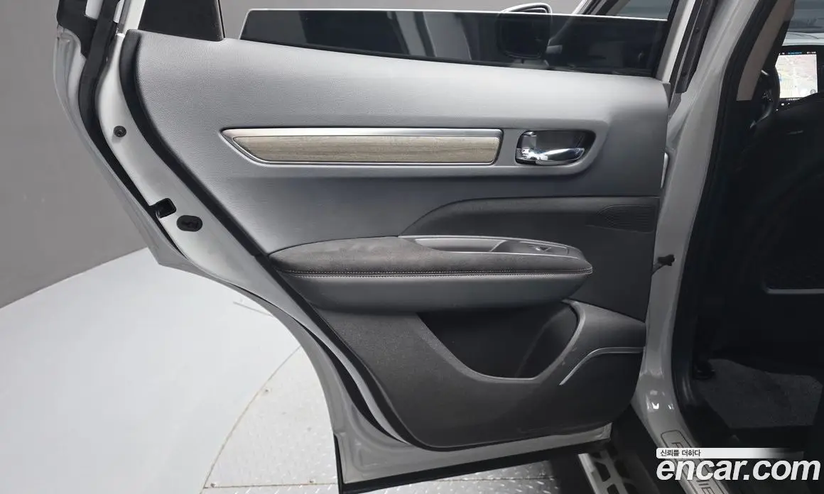 Renault (Samsung) QM6 2024 2.0 автомат (гидро), фото 15 Renault (Samsung) QM6 2024 2.0 автомат (гидро), фото 15