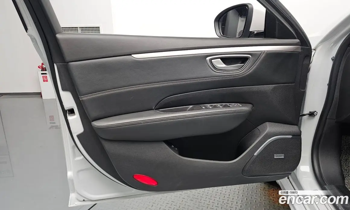 Renault (Samsung) SM6 2021 1.3 автомат (гидро), фото 13 Renault (Samsung) SM6 2021 1.3 автомат (гидро), фото 13