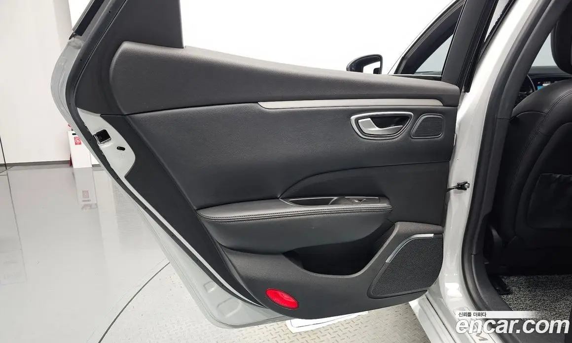 Renault (Samsung) SM6 2021 1.3 автомат (гидро), фото 14 Renault (Samsung) SM6 2021 1.3 автомат (гидро), фото 14