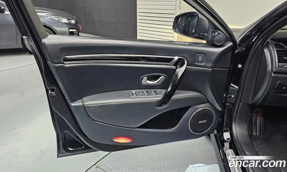 Renault (Samsung) SM7 2018 3.5 автомат (гидро), фото 14 Renault (Samsung) SM7 2018 3.5 автомат (гидро), фото 14