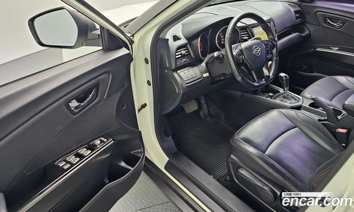 SsangYong TIBOLI 2016 1.6 автомат (гидро), фото 13