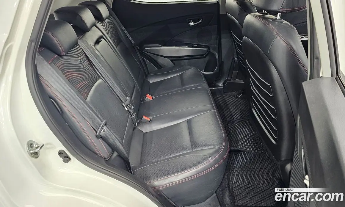 SsangYong TIBOLI 2016 1.6 автомат (гидро), фото 17