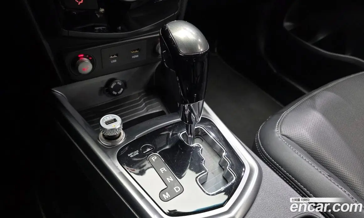 SsangYong TIBOLI 2018 1.6 автомат (гидро), фото 12 SsangYong TIBOLI 2018 1.6 автомат (гидро), фото 12