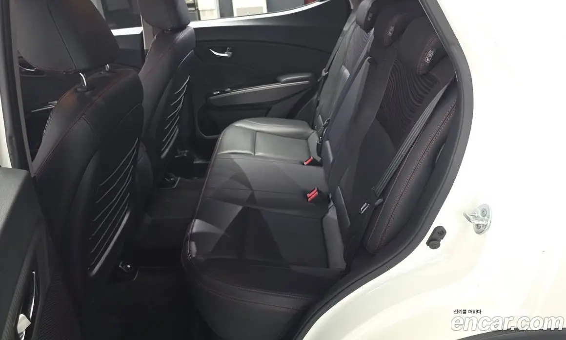 SsangYong TIBOLI 2018 1.6 автомат (гидро), фото 18