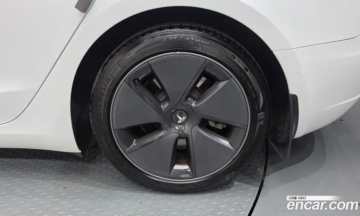 Tesla Model 3 2021 0.2 автомат (гидро), фото 7 Tesla Model 3 2021 0.2 автомат (гидро), фото 7