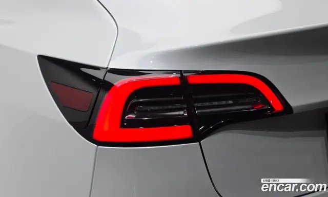 Tesla Model 3 2021 0.2 автомат (гидро), миниатюра 9 Tesla Model 3 2021 0.2 автомат (гидро), миниатюра 9