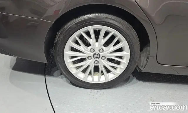 Toyota Camry 2018 2.5 автомат (гидро), миниатюра 5 Toyota Camry 2018 2.5 автомат (гидро), миниатюра 5