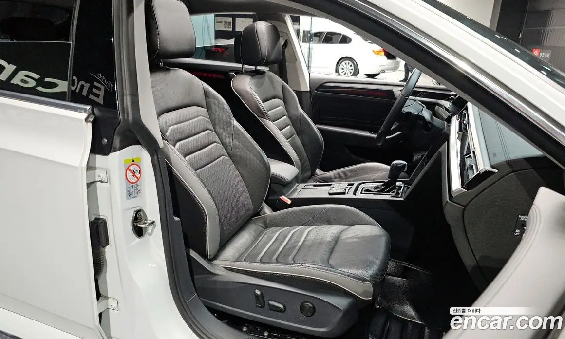 Volkswagen Arteon 2023 2.0 автомат (гидро), фото 18 Volkswagen Arteon 2023 2.0 автомат (гидро), фото 18