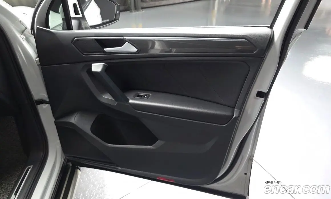 Volkswagen Tiguan 2020 2.0 автомат (гидро), фото 14