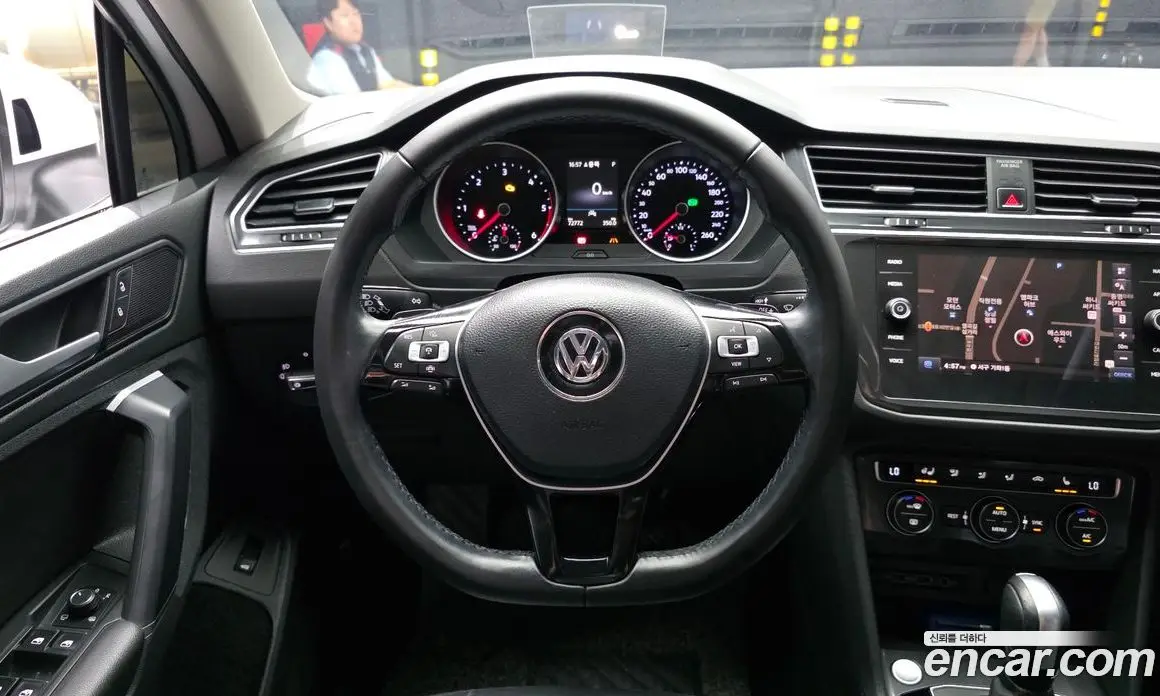 Volkswagen Tiguan 2020 2.0 автомат (гидро), фото 18