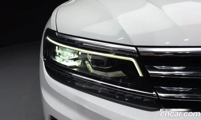 Volkswagen Tiguan 2020 2.0 автомат (гидро), миниатюра 8